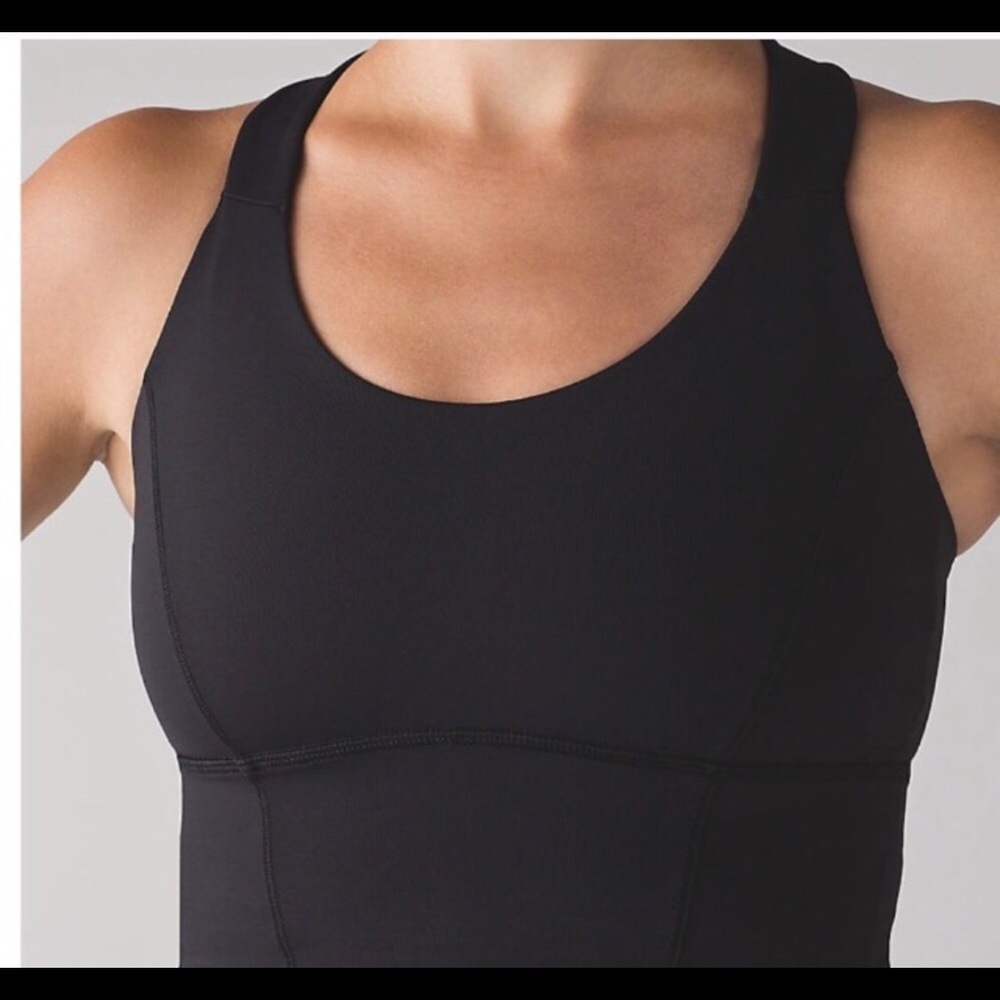 ISO beat the heat bra. Size 8 any color!